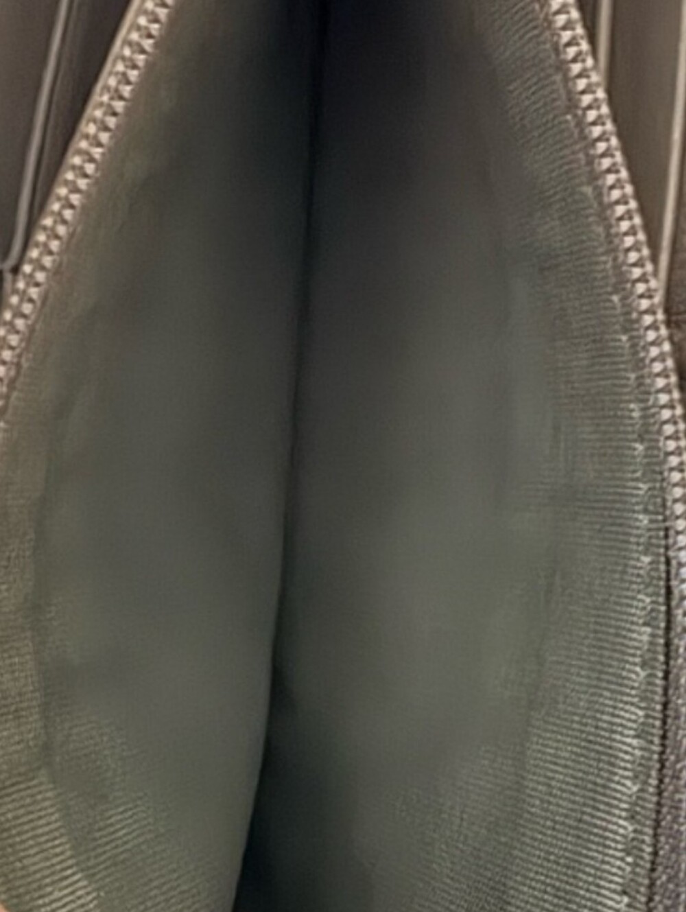 Jimmy Choo Filipa Metallic Silver/Grey Star-Studded Zip Wallet W/ Dusty & COA - Picture 12 of 12